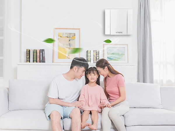 A family of three turned on the ventilation mode in the living room